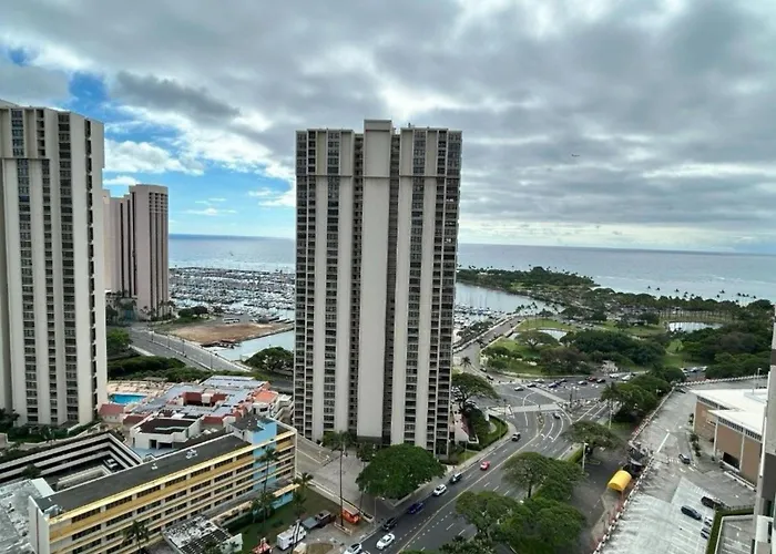 Ala Moana Hotel By Final Form Honolulu